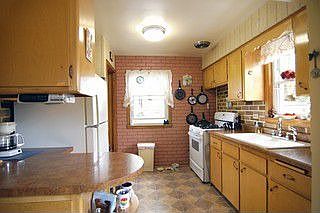 3rd image of 3041 Euclid Dr