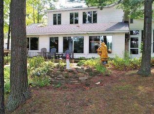 E1490 Grandview Rd, Waupaca, WI 54981