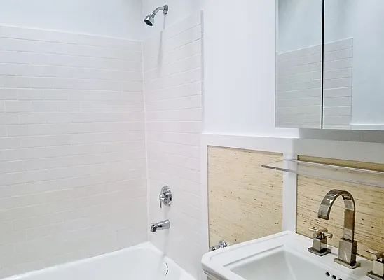 Rented by Julianna Realty Corp | media 9