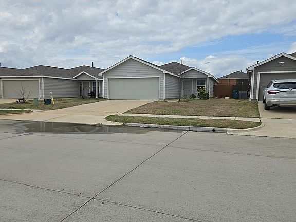 2nd image of 1415 Highbridge Blvd
