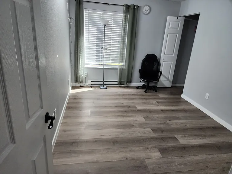 14640 NE 32nd St #D-6 — Photo 3