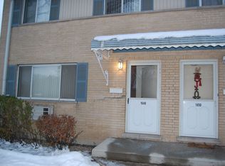 1648 Greenwood Rd, Glenview, IL 60026