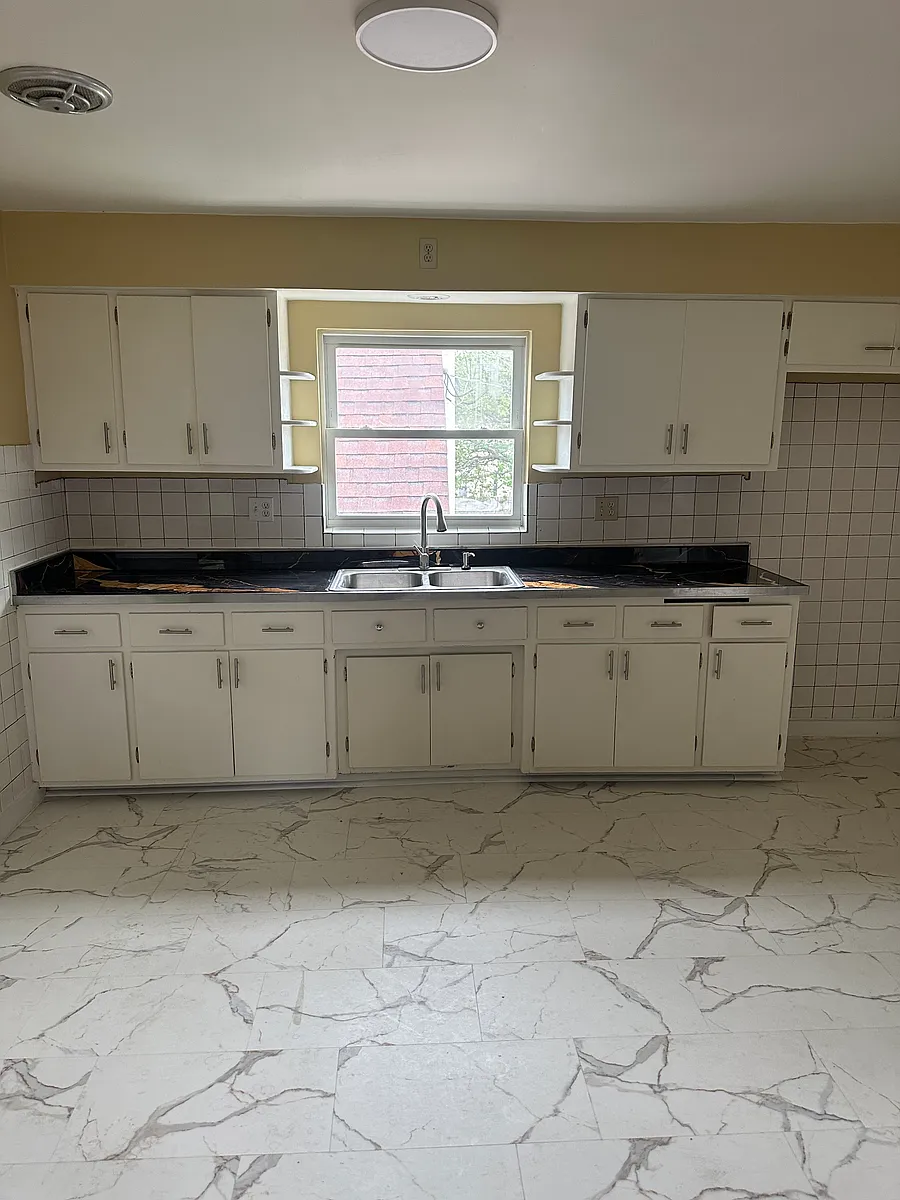 Building Photo - 4800 S Wolcott Ave #1R