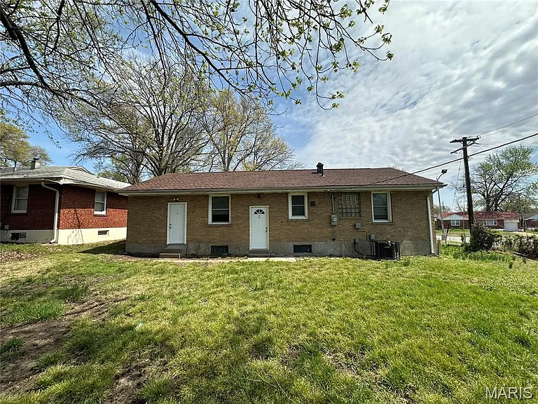 9343 Duenke Dr — Photo 18