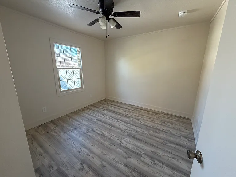 903 State St #4 — Photo 10