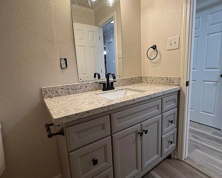 917 W Wildwood Dr — Photo 16