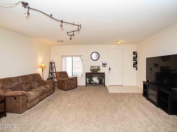 3rd image of 4970 E Butterweed Dr