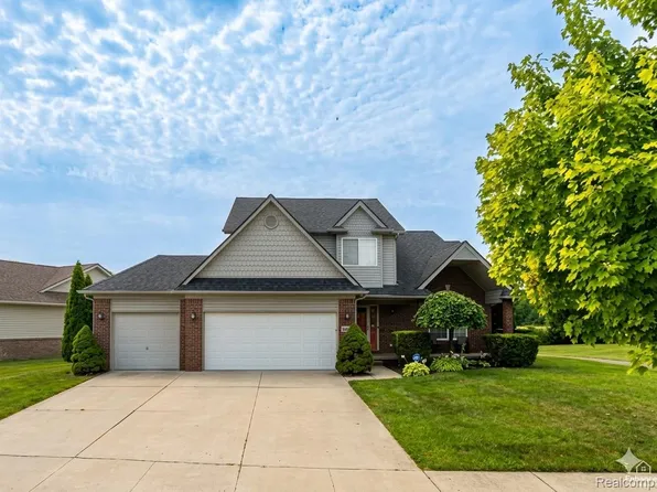 33445 Bay Hill Dr, Romulus, MI 48174
