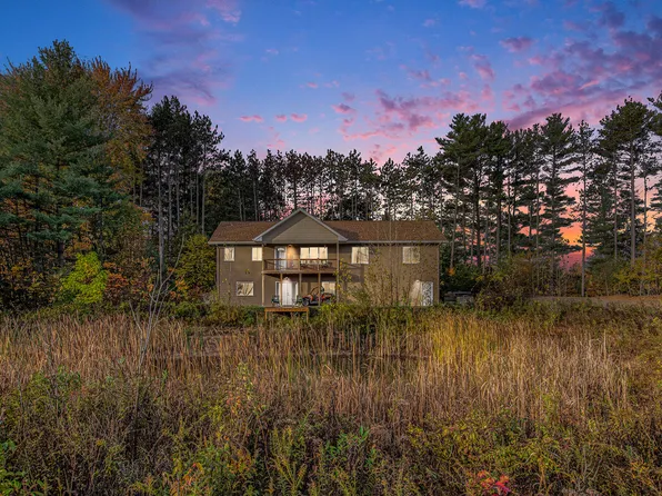 18729 112th Ave, Nunica, MI 49448