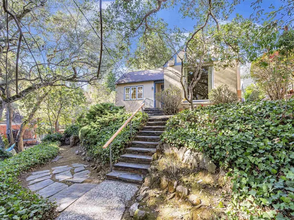 5827 Pinewood Rd, Oakland, CA 94611