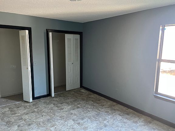 5th image of 4790 Forest Wood Ln #B