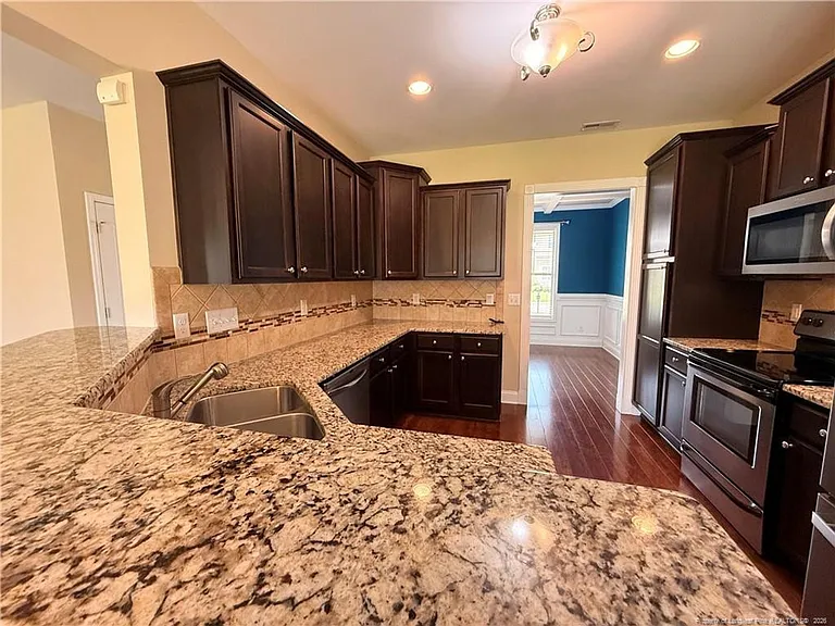 1705 Bluffside Dr — Photo 9