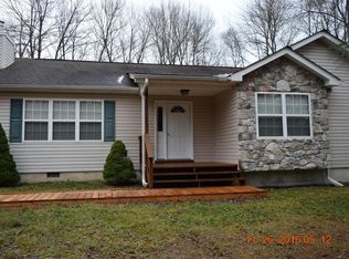200 Greenwood Dr, Blakeslee, PA 18610
