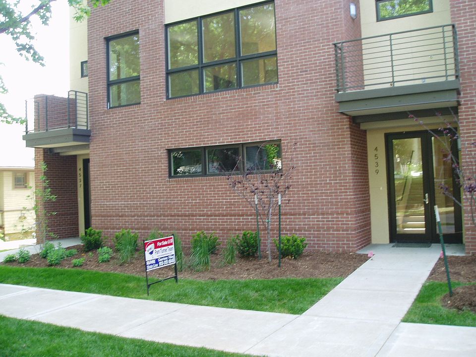 1st image of 4537 Washington St #B6