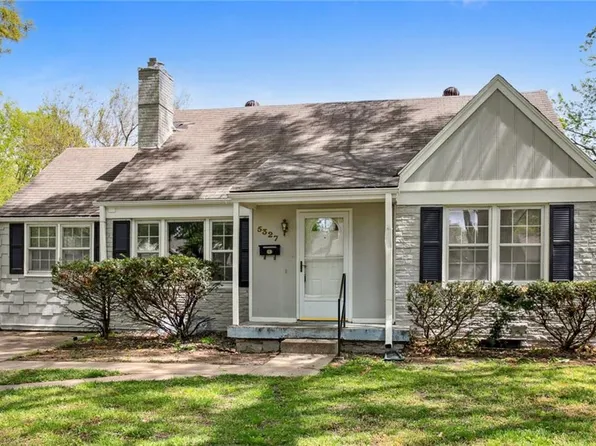 5327 Ash St, Roeland Park, KS 66205