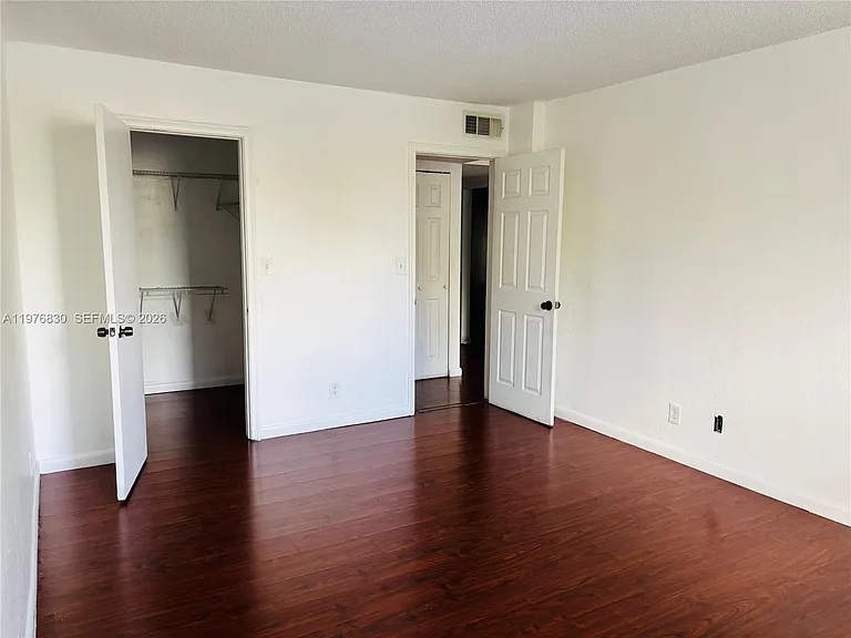 9143 SW 77th Ave #B204 — Photo 4