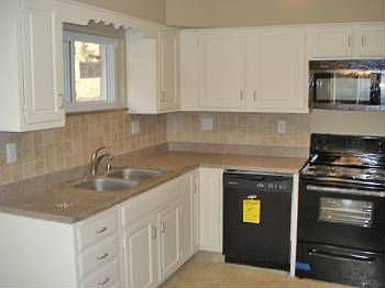 4th image of 1005 Hillside Ave