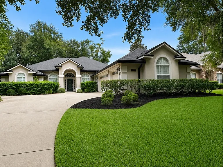 5204 Comfort Ct — Photo 9