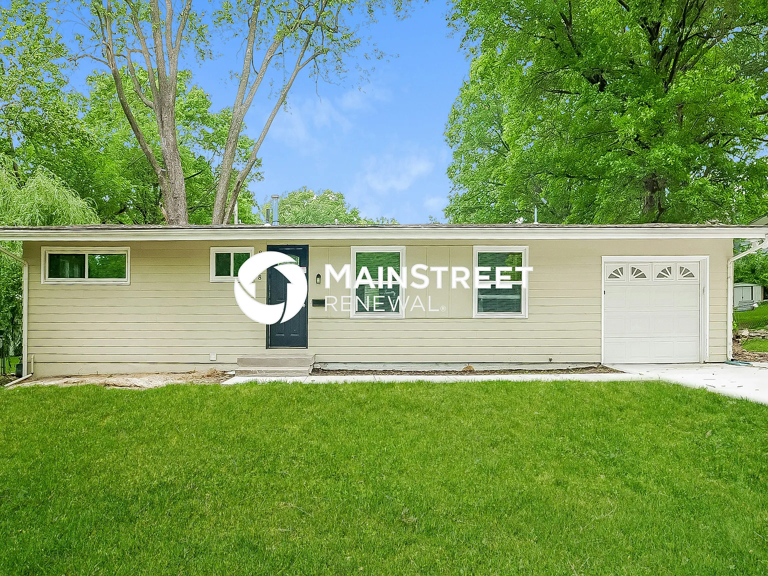8918 Hemlock Dr — Photo 1