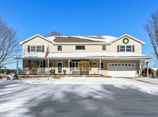 2233 Bell Rd, Minooka, IL 60447