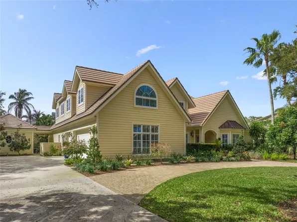 681 N Tomahawk Trl, Vero Beach, FL 32963