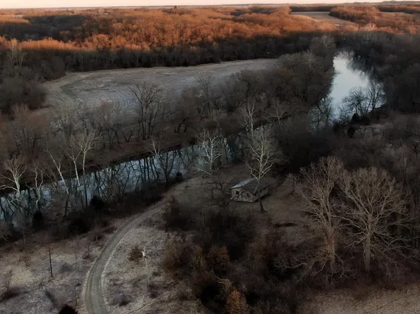 Oo N Helle Rd, Ellisville, IL 61431