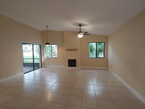 2 bed, 1265 sqft, $1,750 — Photo 3