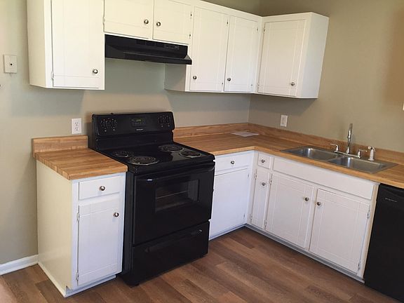 2nd image of 703 Old Due West Ave #B