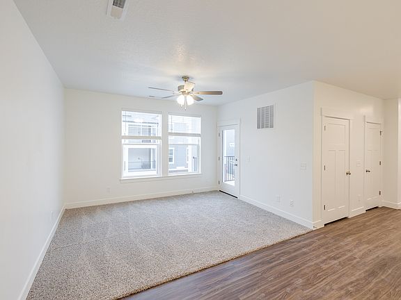 5th image of 858 N Coulsen Dr #K201