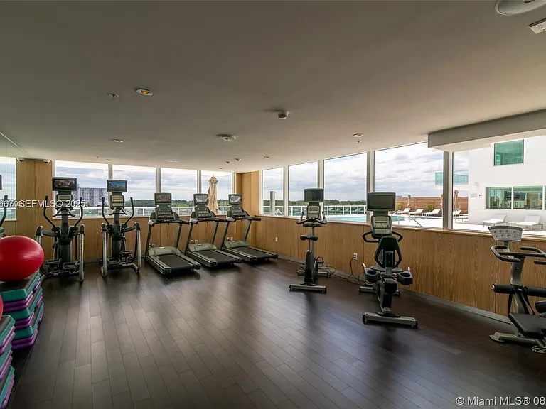 400 Sunny Isles Blvd #1019 — Photo 25