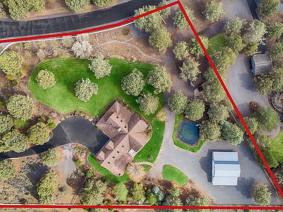 3rd image of 61800 Somerset Dr