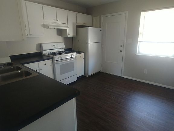 2nd image of 917 Eaton Ave APT D