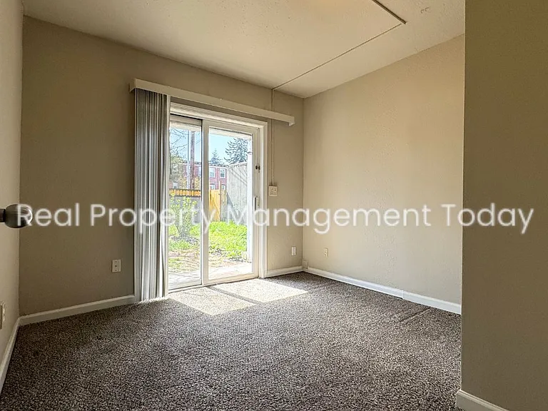 516 N K St LLC (Silver) — Photo 29