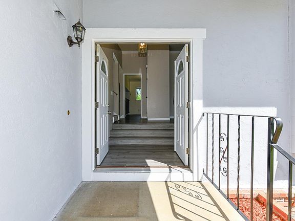 3rd image of 3390 Ellen Way