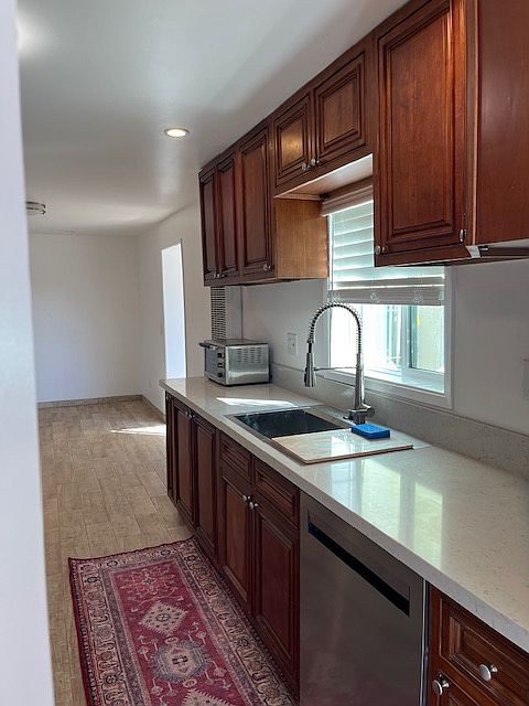 1st image of 3231 Amethyst St #2