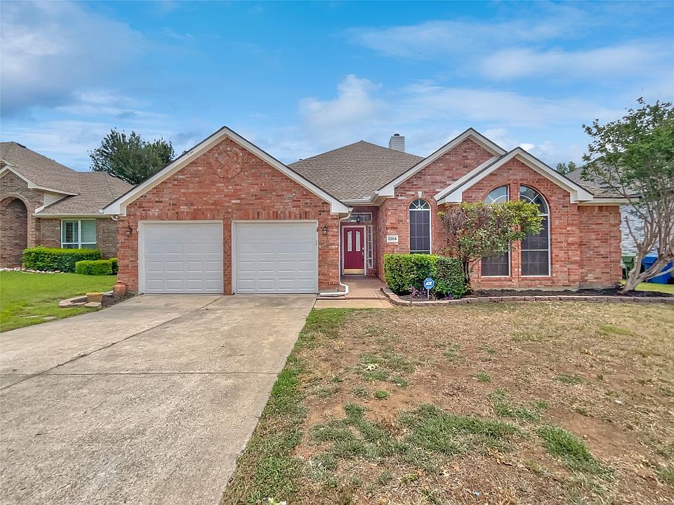 1st image of 2204 Golden Arrow Dr