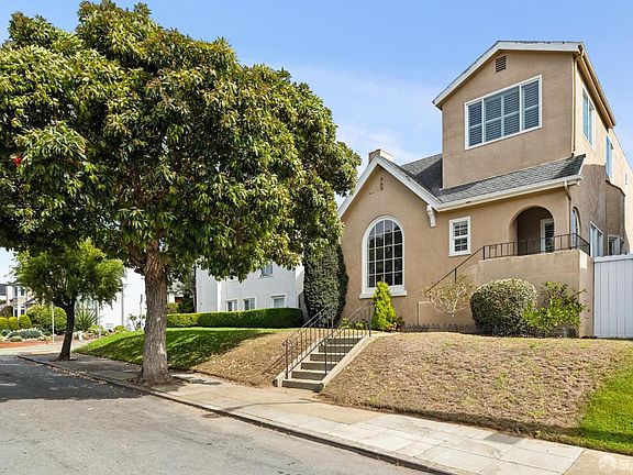2nd image of 309 San Fernando Way