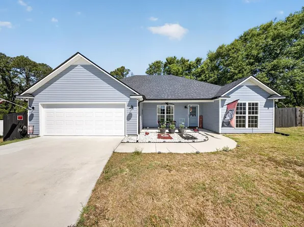7717 Kayla Dr, Hahira, GA 31632