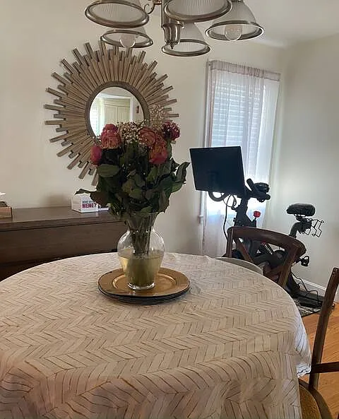 2 bed, 896 sqft, $3,400 — Photo 4