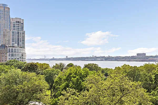 Sold by Compass | media 5