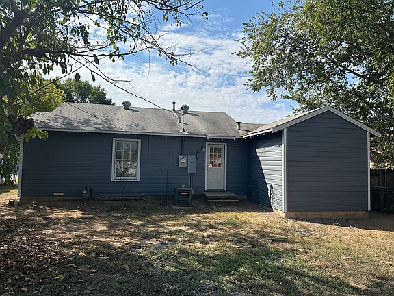 3rd image of 1809 SE 20th St