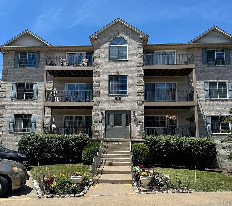 1st image of 3021 Holiday Ct