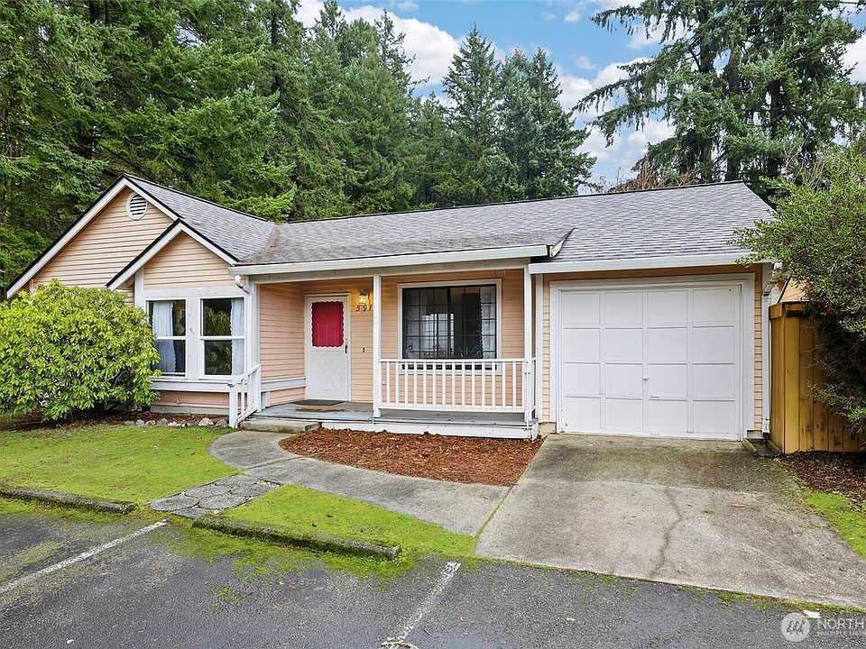 1st image of 591 Malibu Drive SE