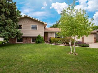 323 S Ridge Dr, South Sioux City, NE 68776