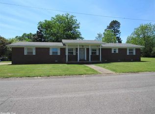 206 Cleveland St, Morrilton, AR 72110
