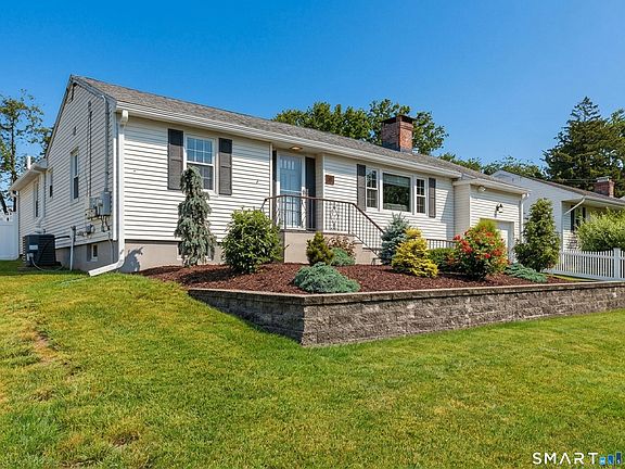 3rd image of 85 Knollwood Road