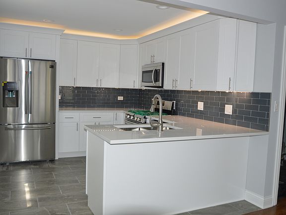5th image of 4110 Dean Dr
