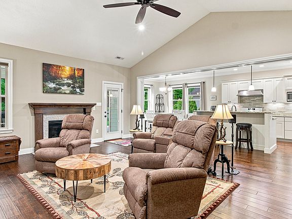 5th image of 1442 Clearmill Dr