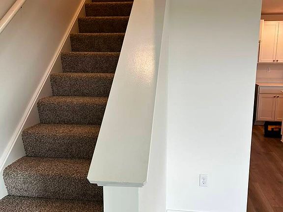 2nd image of 2304 Noble Ln