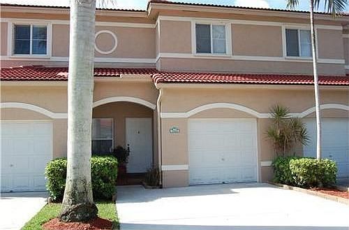1st image of 7692 N Southwood Cir
